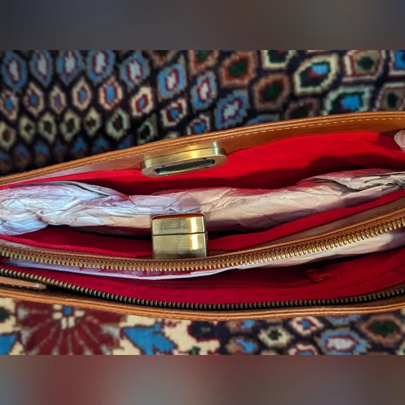 NWT Hobo Delanna Cognac Clutch - Picture 3 of 7